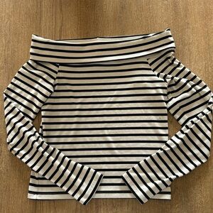 NWT- American Eagle Off the Shoulder Top- Large